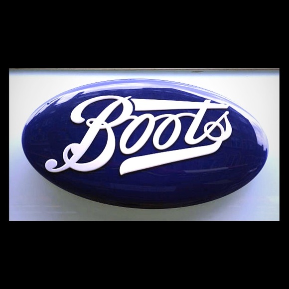 BOOTS 👢 - Picture 1 of 1